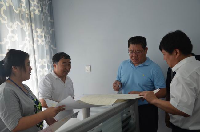 省經(jīng)信委、區(qū)經(jīng)信局領(lǐng)導(dǎo)一行到華紡考察