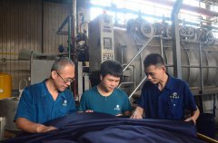 特整丙班氣流機(jī)組：三人七個機(jī)臺，班產(chǎn)三萬五