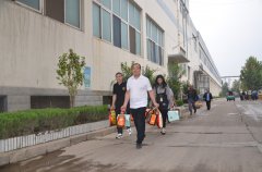 國(guó)慶中秋  員工“有?！? /></div>
			<div   id=